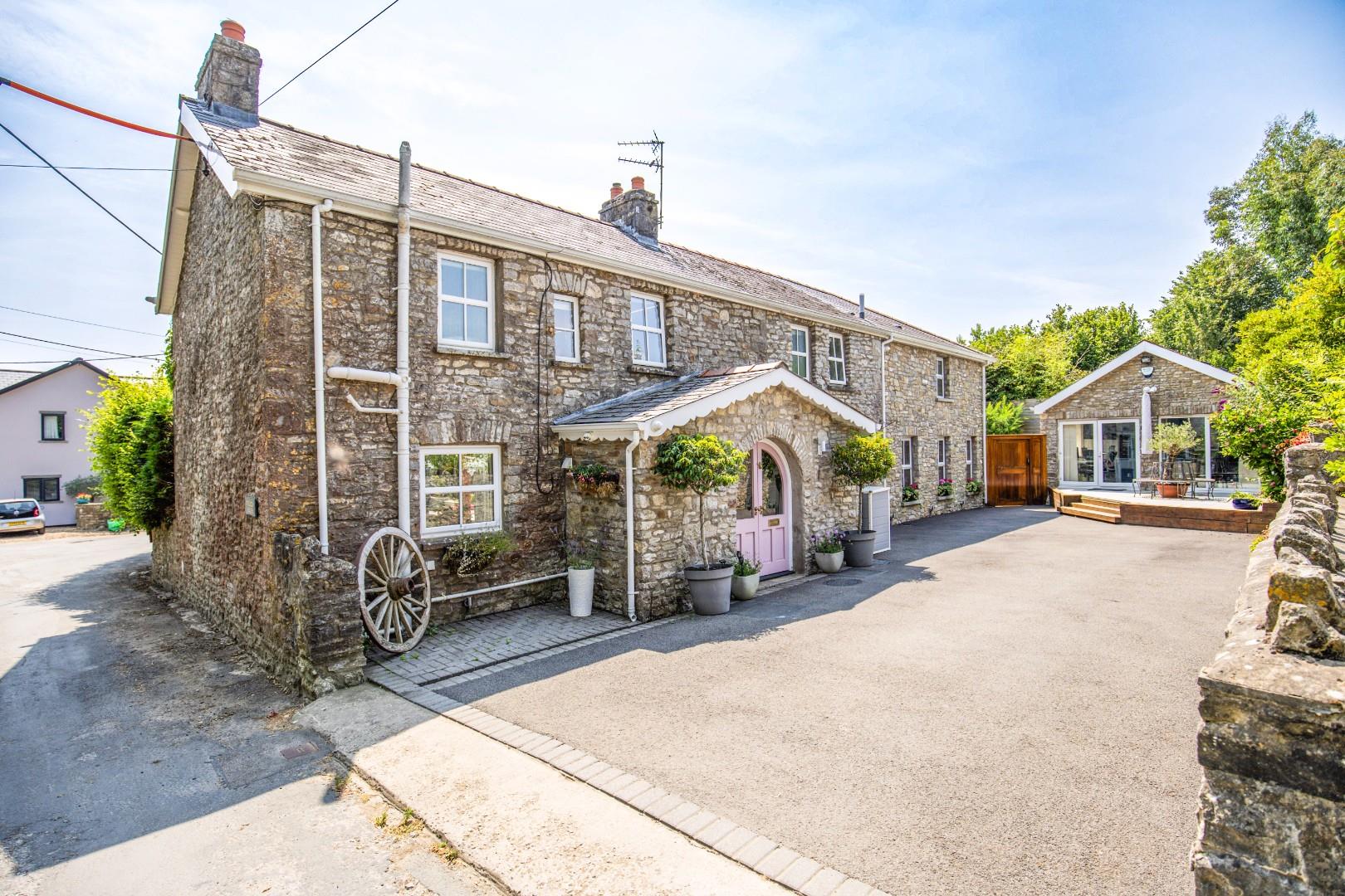 Foxleigh House, Trerhyngyll, Nr Cowbridge, Vale Of Glamorgan, CF71 7TN